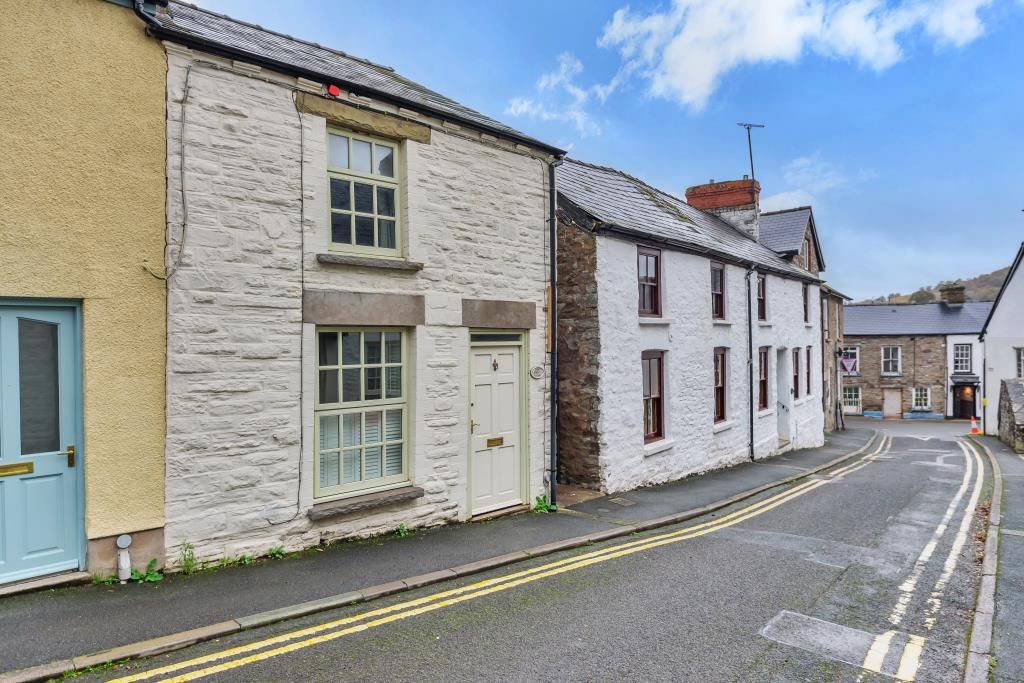2 bed end terrace house for sale in Hay On Wye, Hereford HR3, £270,000