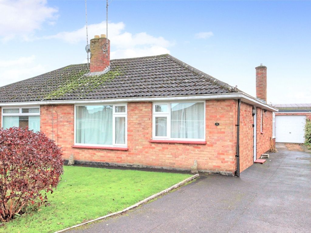 Caird Lawns, Devizes, Wiltshire SN10  