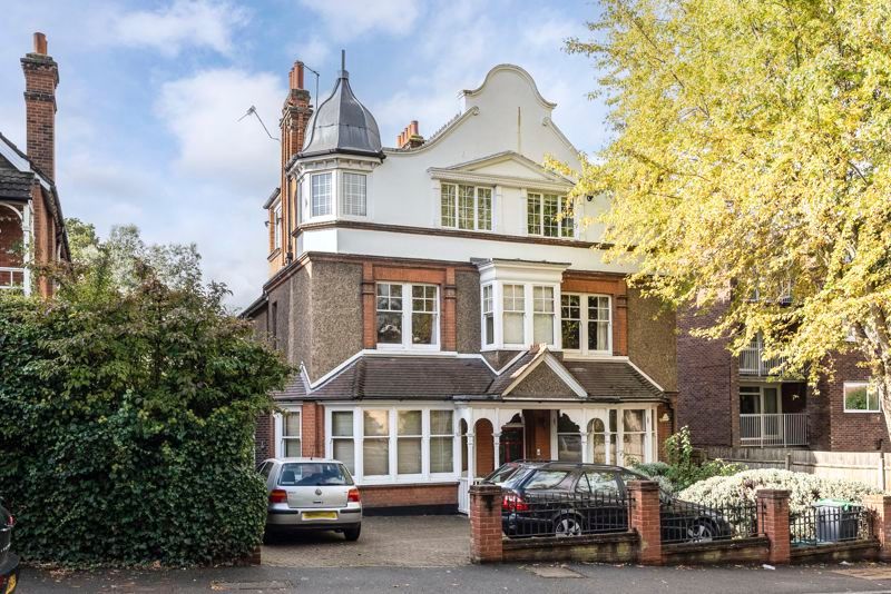 2 bed flat for sale in Cranes Park, Surbiton KT5 Zoopla