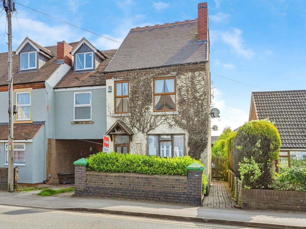 3 bed detached house for sale in Cannock Road, Cannock WS11, £220,000