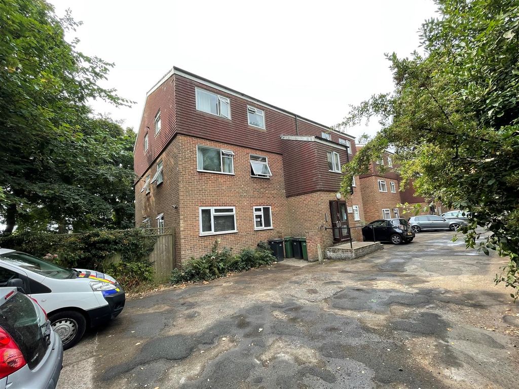2 bed flat for sale in Pevensey Road, St. LeonardsOnSea TN38 Zoopla