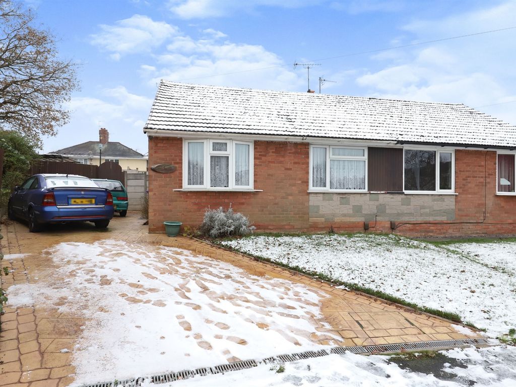 2 bed semidetached bungalow for sale in Lutley Close, Bradmore