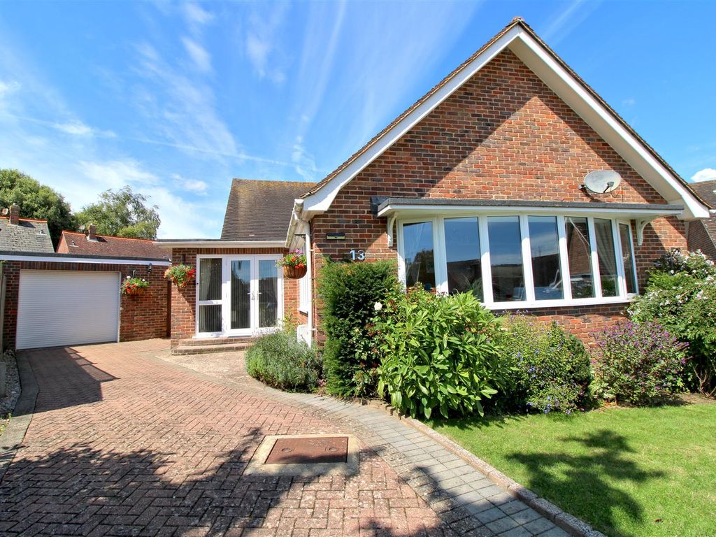 3 bed detached bungalow for sale in Smugglers Close, Alfriston