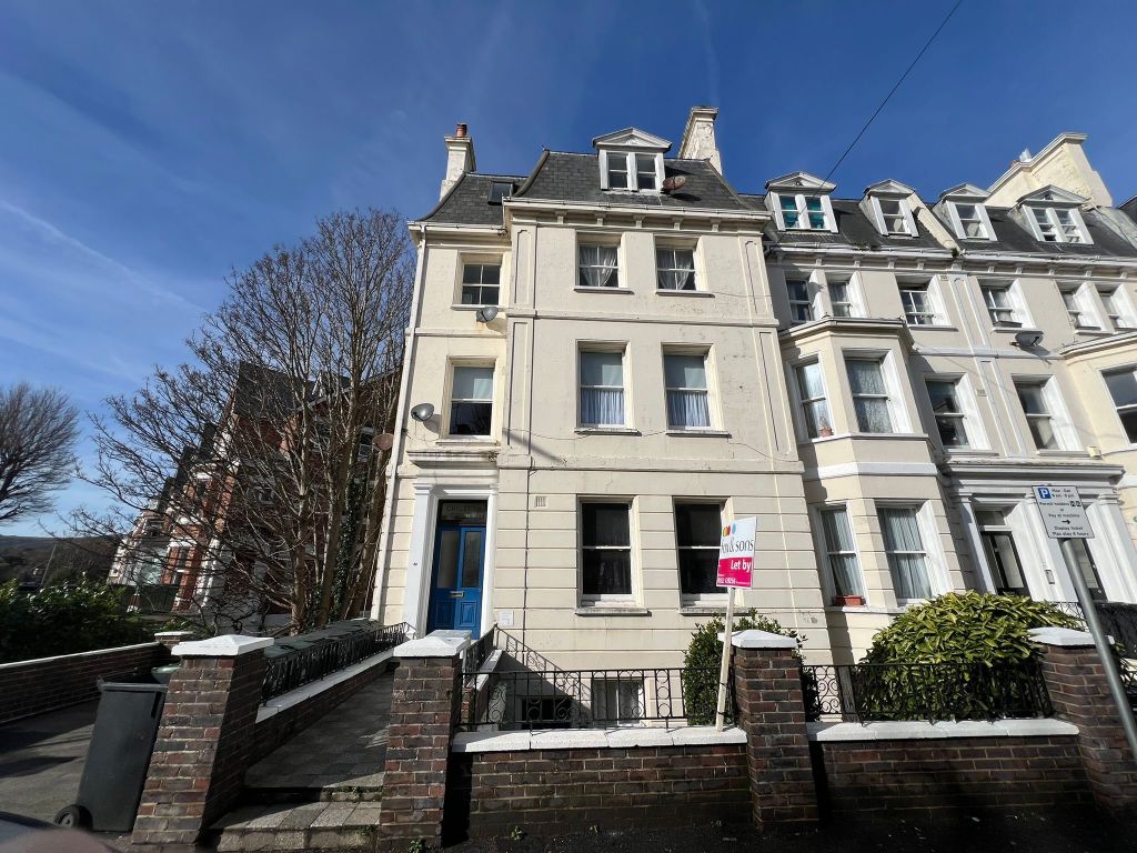 2 bed flat to rent in Compton Street, Eastbourne BN21, £1,200 pcm Zoopla