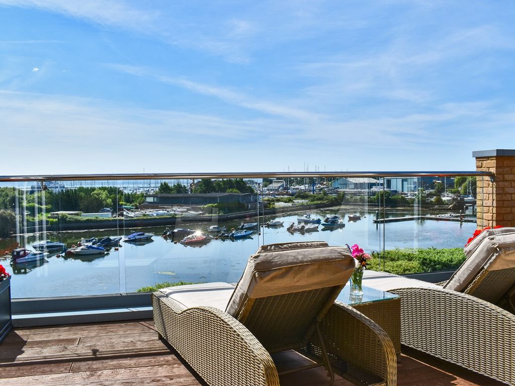 4 bed property for sale in River Walk, Lymington SO41 Zoopla