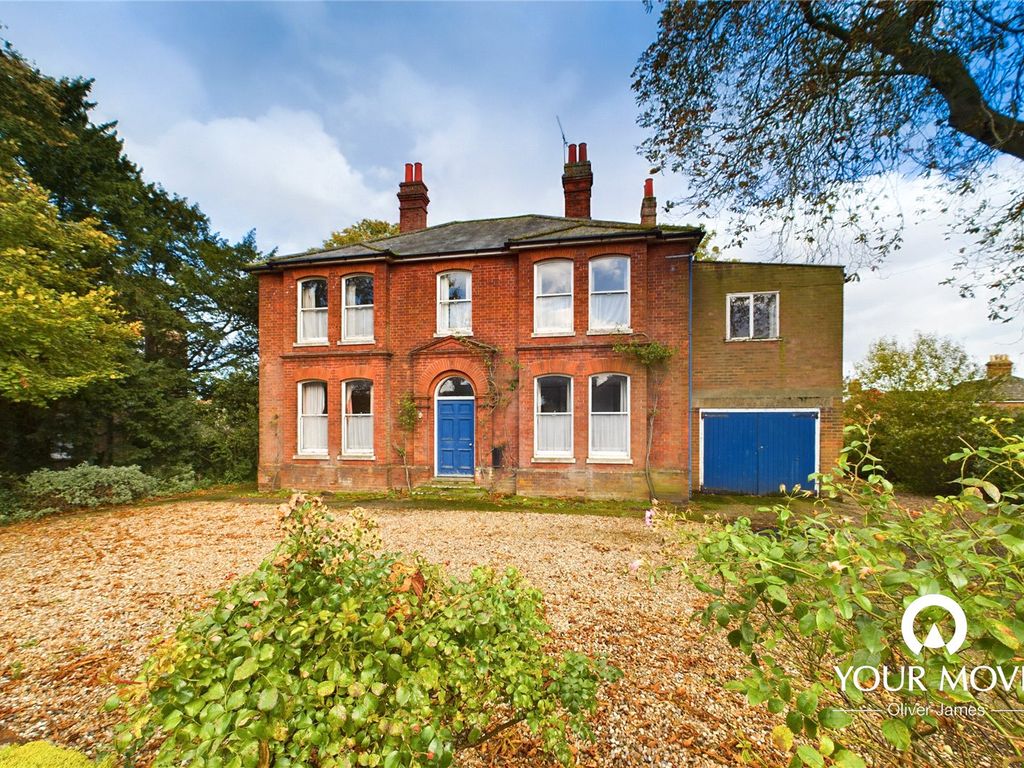 8 bed detached house for sale in London Road, Beccles, Suffolk NR34, £695,000 Zoopla