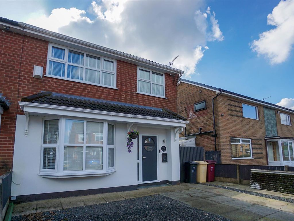 3 bed semidetached house for sale in Lee Bank, Westhoughton, Bolton