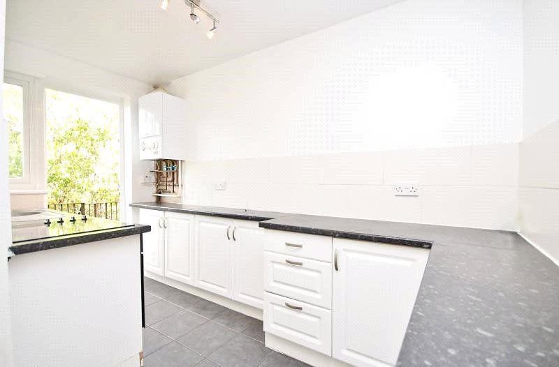 2 bed to rent in Grantham Gardens, Romford, Essex RM6 Zoopla