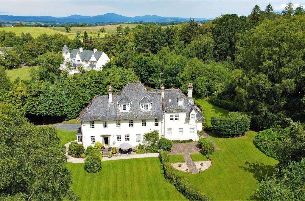 3 bed flat for sale in Kirkland, Main Street, Killearn, Glasgow G63