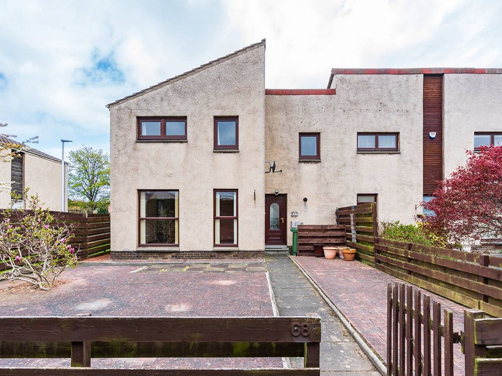 3 bed end terrace house for sale in Carlaverock Crescent, Tranent EH33