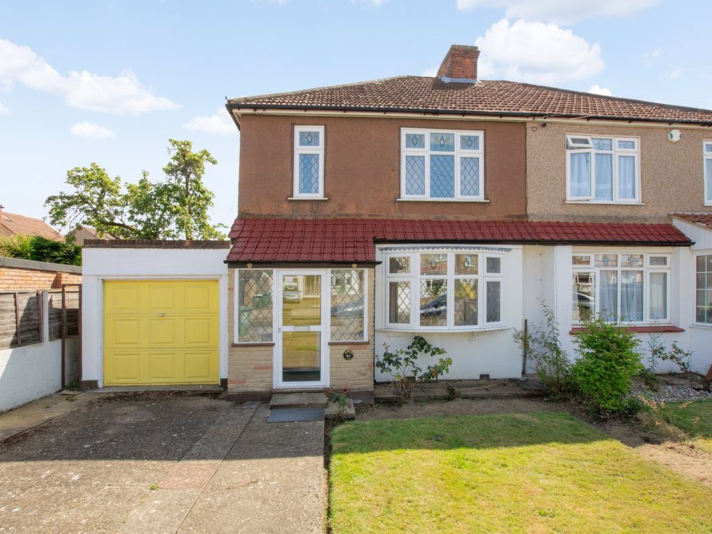 3 bed semidetached house for sale in Cleveland Road, Welling DA16, £