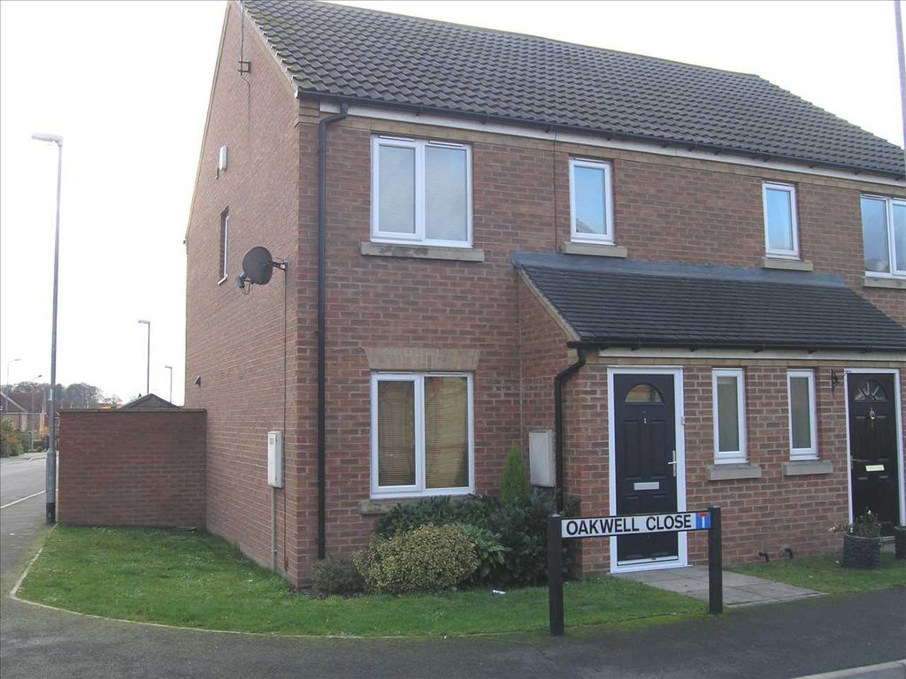 3 bed semidetached house to rent in Oakwell Close, Scunthorpe DN16, £695 pcm Zoopla