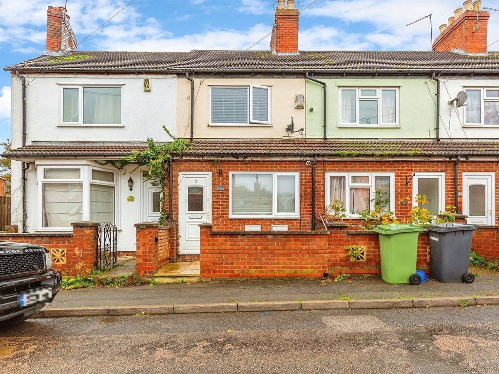 2 bed property to rent in Rock Road, Finedon, Wellingborough NN9, £950