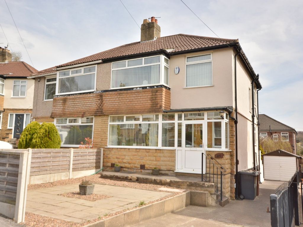 3 bed semidetached house for sale in Vesper Walk, Kirkstall, Leeds LS5