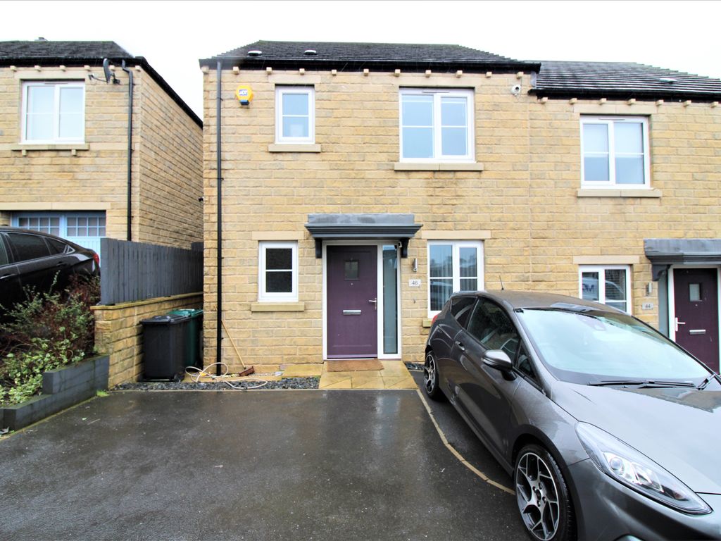 3 bed semidetached house for sale in Sandhill Fold, Idle, Bradford