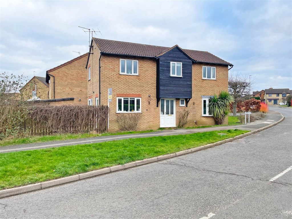 4 bed detached house for sale in Wrenbury Road, Northampton