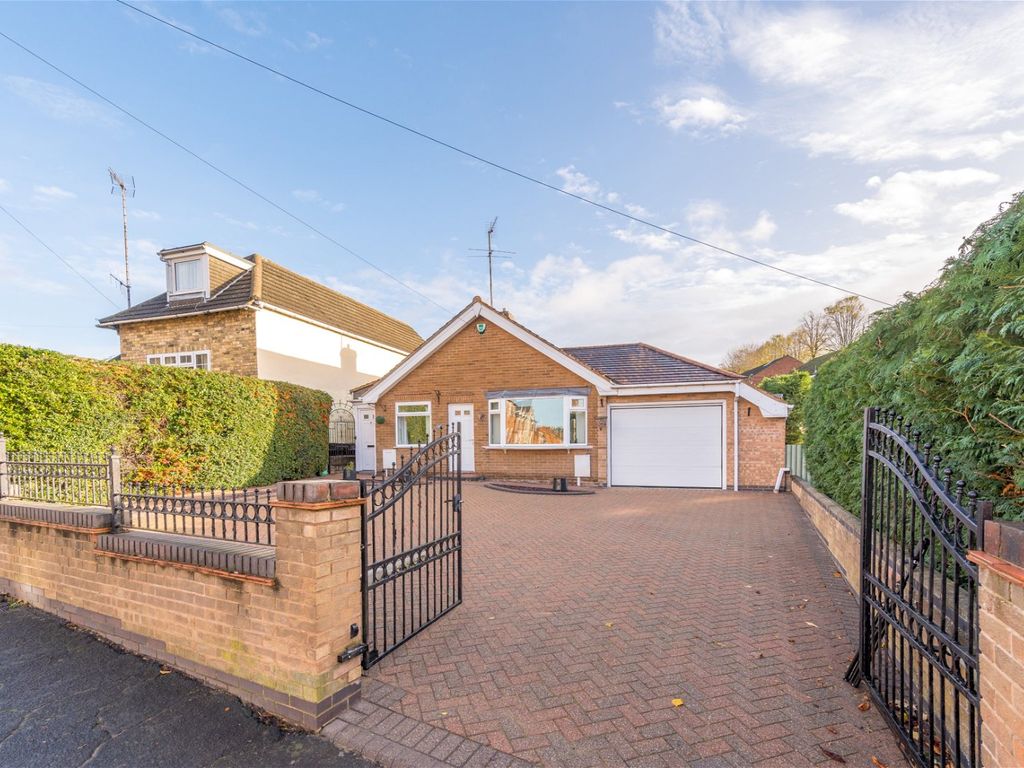 2 bed bungalow for sale in Harrowby Road, Grantham NG31 Zoopla