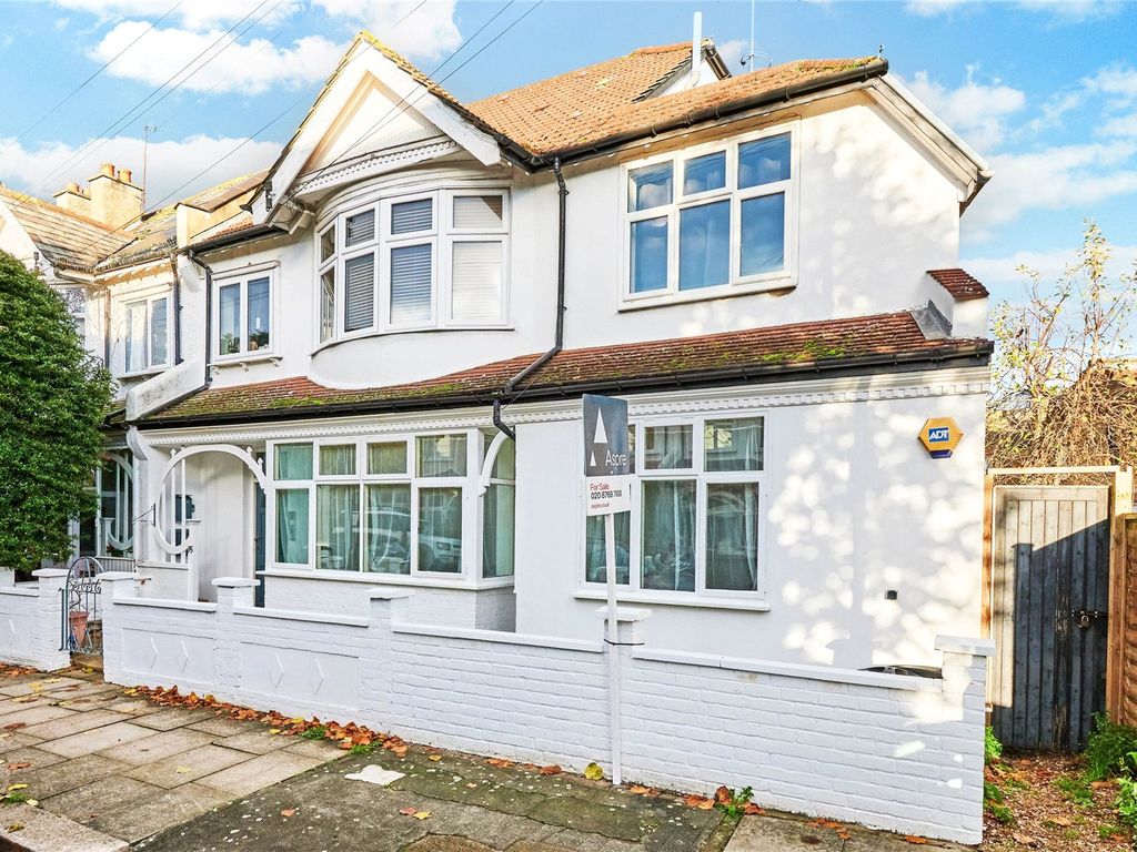 2 bed flat for sale in Woodnook Road, Furzedown SW16, £549,950 Zoopla