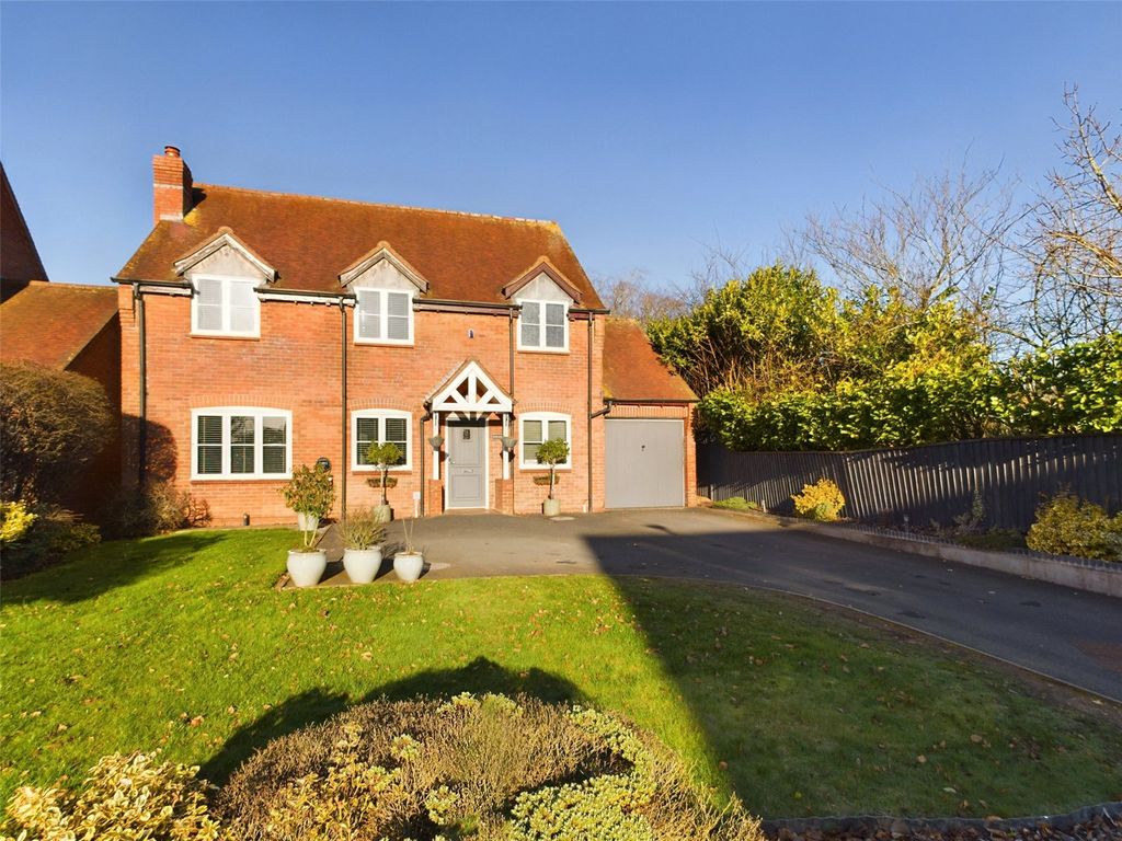 4 bed detached house for sale in Dean Lane, Stoke Orchard, Cheltenham