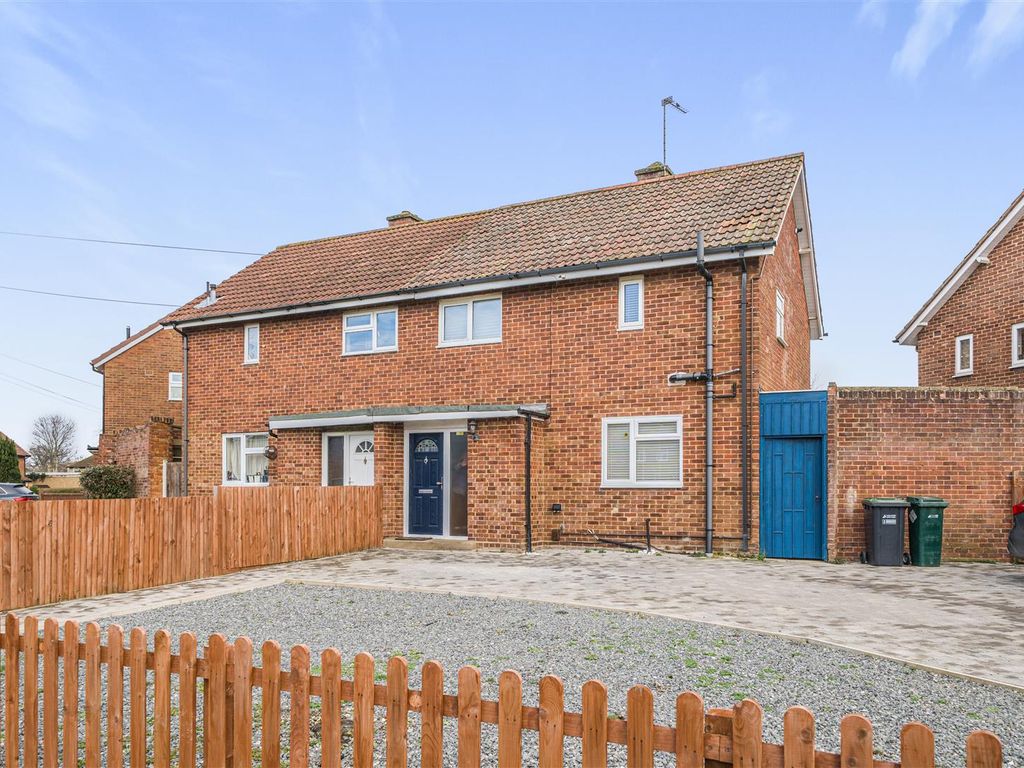 3 bed semidetached house for sale in Dulwich Way, Croxley Green