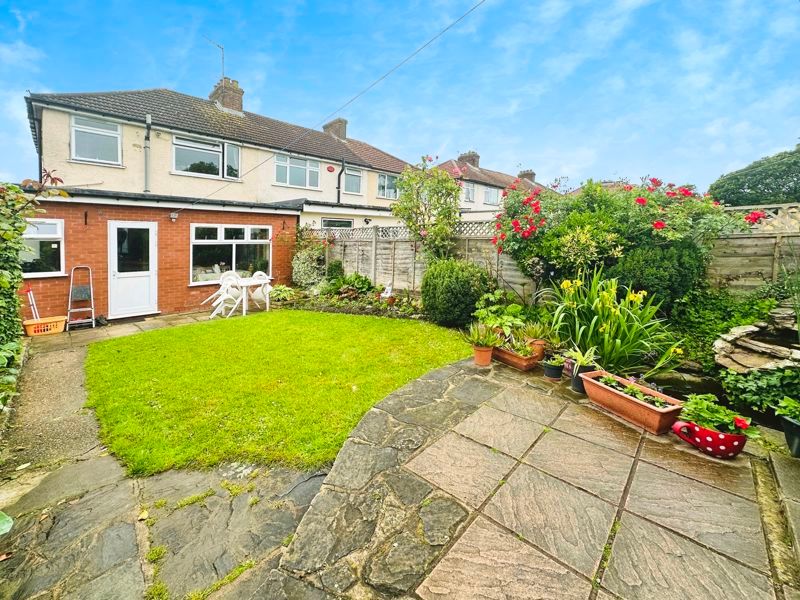 4 bed semidetached house for sale in Turner Road, Edgware HA8, £