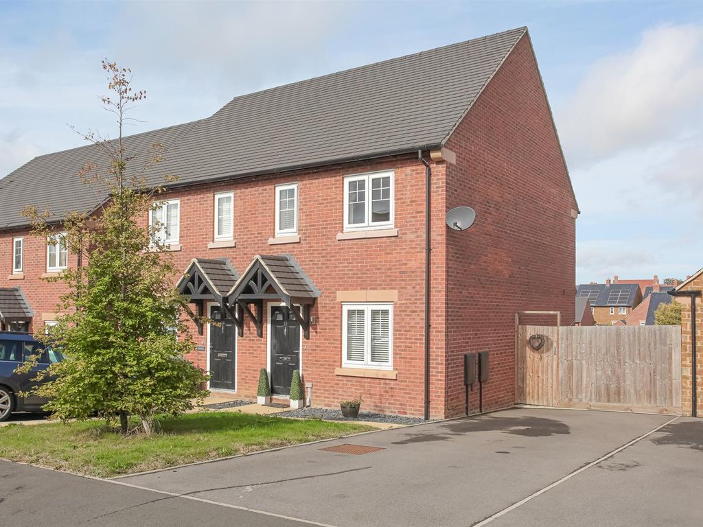 2 bed semidetached house for sale in Russett Street, Bodicote, Banbury