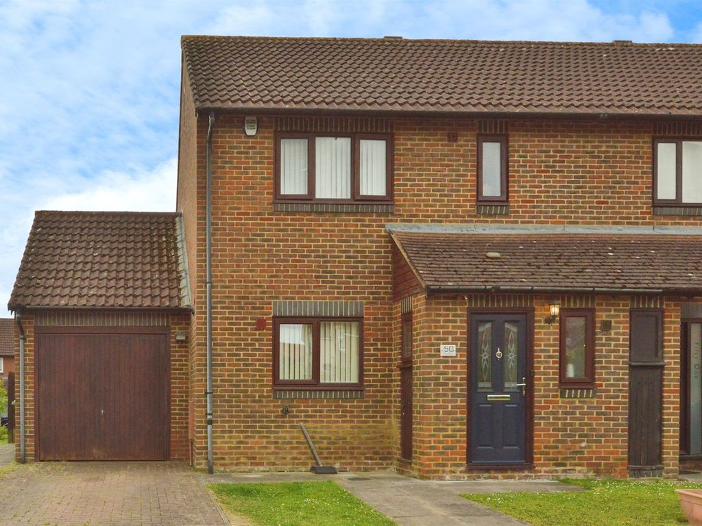 3 bed semidetached house for sale in Hartdames, Shenley Brook End