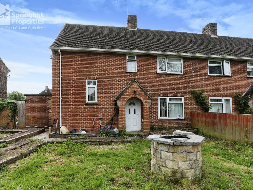 3 bed semidetached house for sale in Walnut Tree Ground, Andover, Hampshire SP11 Zoopla