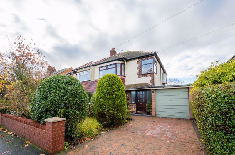 3 bed semidetached house for sale in New Lane, Aughton, Ormskirk L39