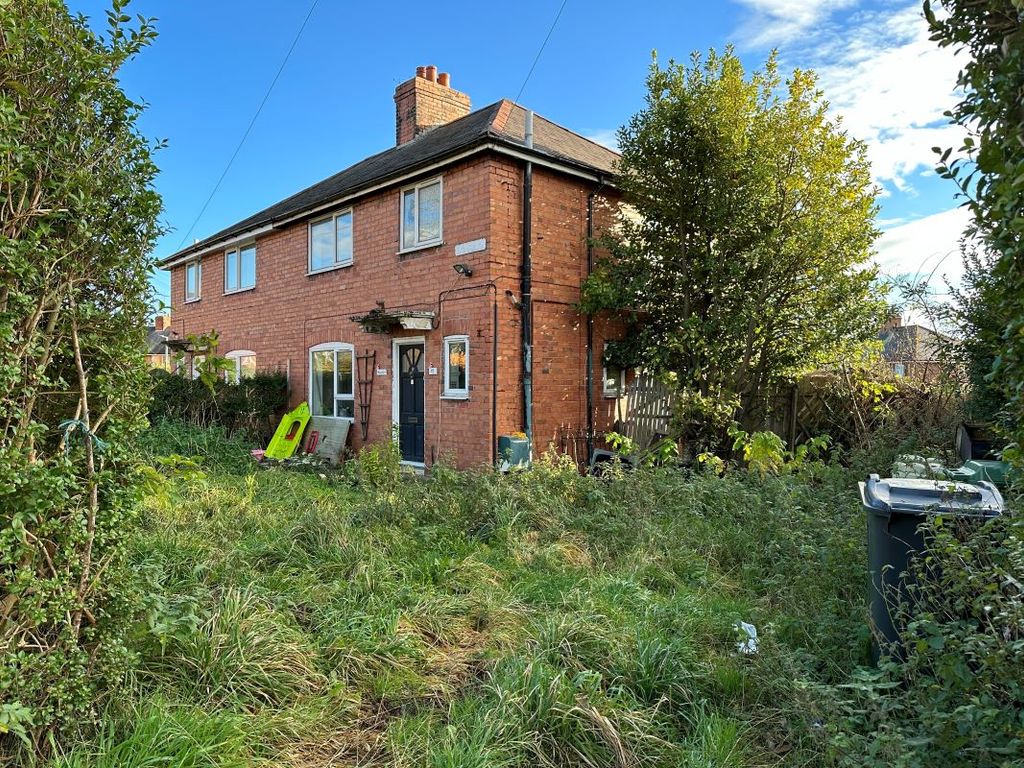 3 bed semidetached house for sale in 19 Bro Gwilym, Cefn Mawr, Wrexham, Clwyd LL14, £65,000