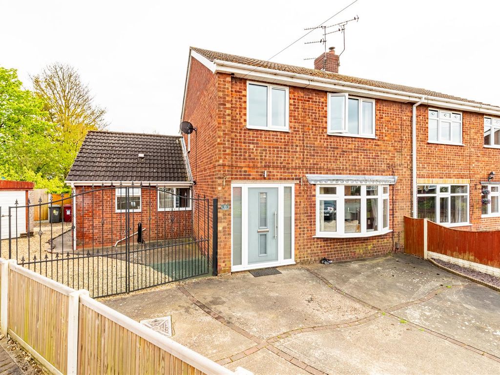 4 bed semidetached house for sale in Austin Crescent, Bottesford, Scunthorpe DN17, £199,950