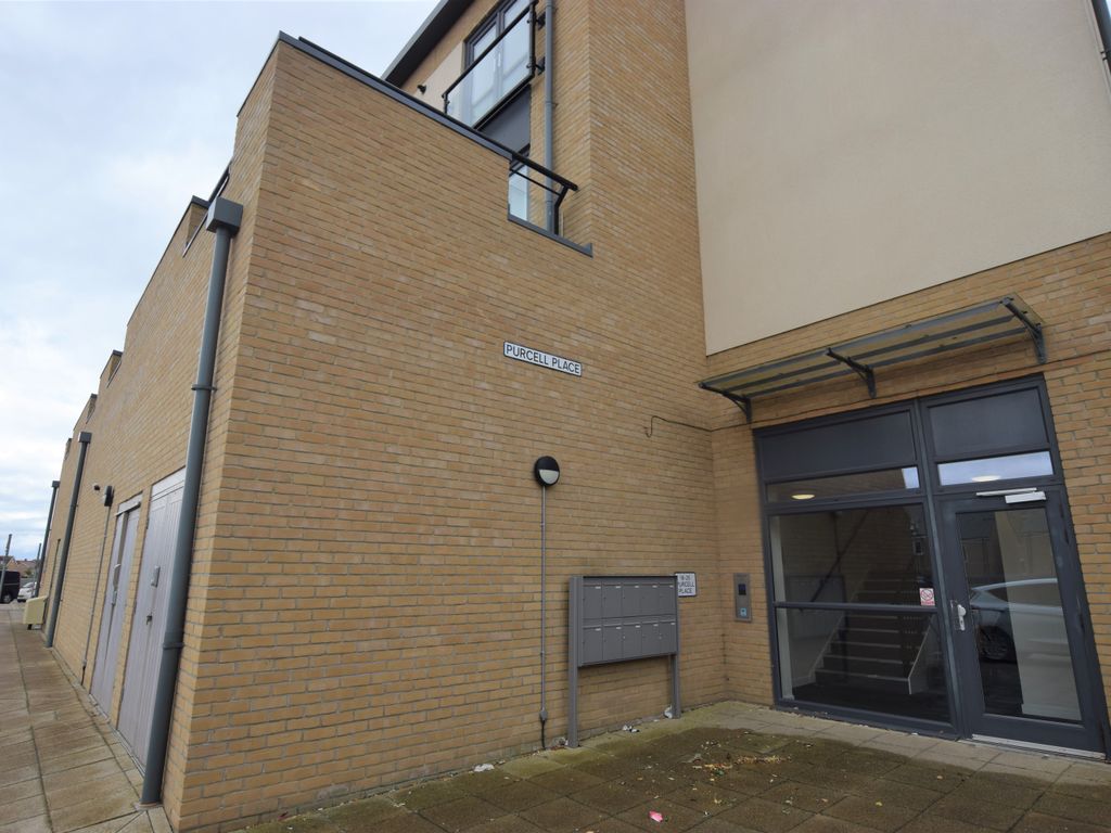 2 bed penthouse to rent in Sullivan Court, Biggleswade SG18 Zoopla