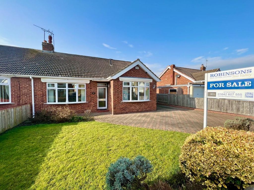 2 bed semidetached bungalow for sale in Moulton Grove, StocktonOn