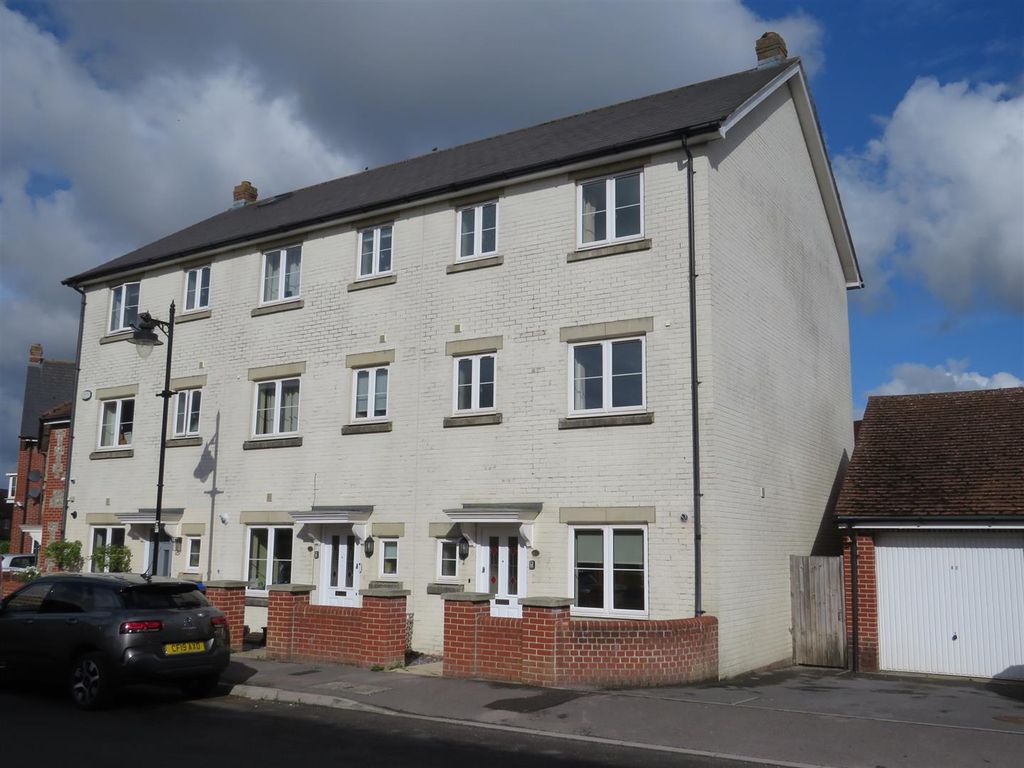 4 bed town house for sale in Shears Drive, Amesbury, Salisbury SP4 Zoopla