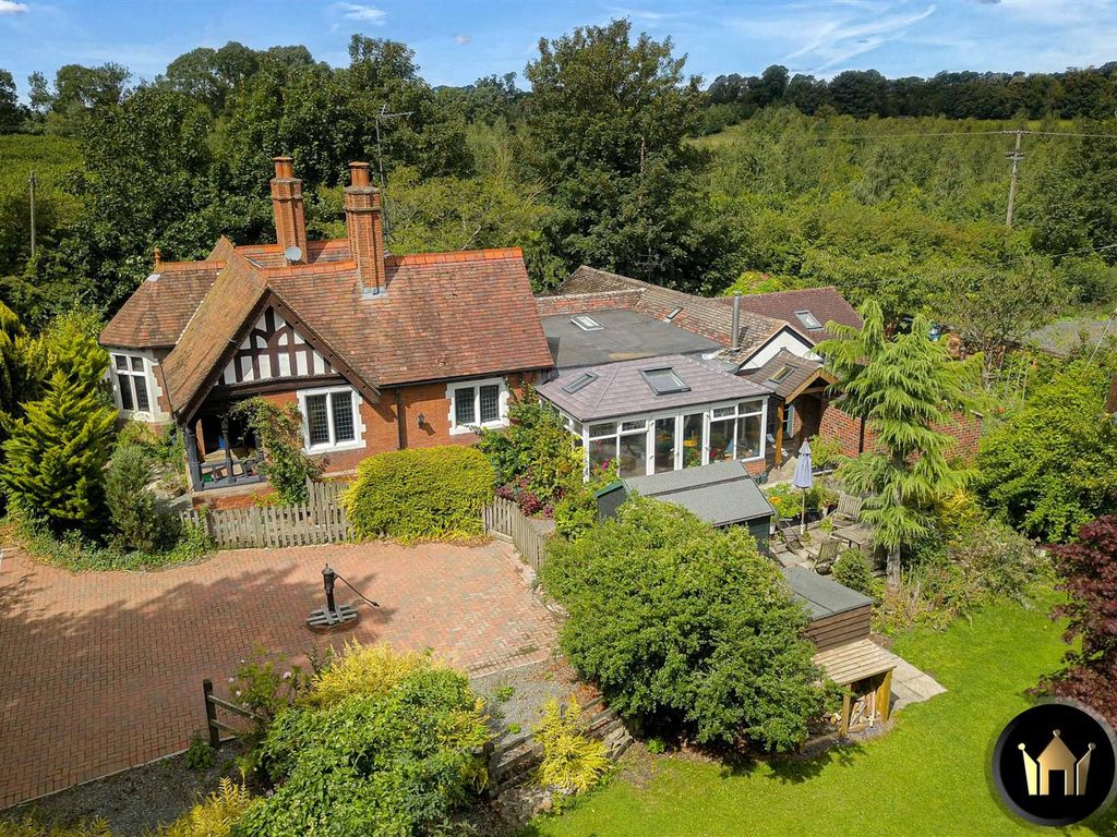 4 bed detached house for sale in Temple Grafton, Alcester B49, £800,000