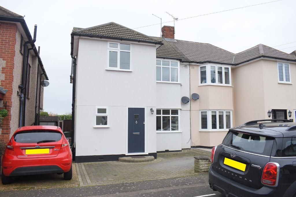 5 bed semidetached house for sale in Warren Drive, Elm Park, Essex