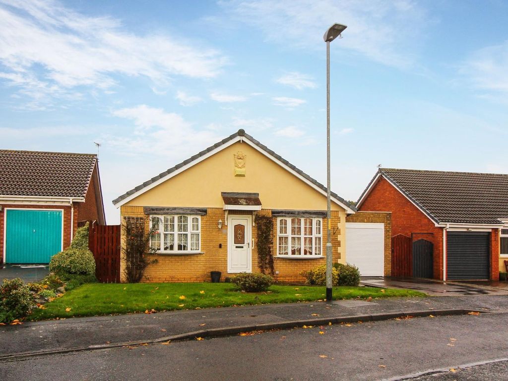 3 bed detached bungalow for sale in Fallowfield Way, Ashington NE63, £