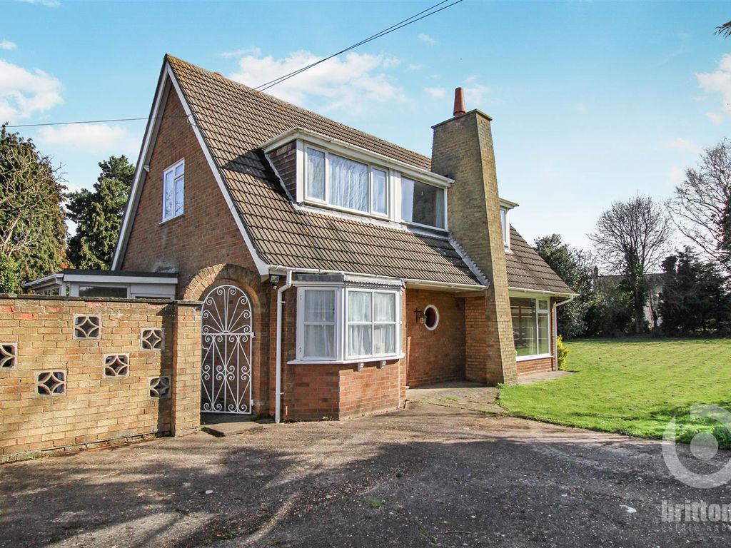 4 bed property for sale in Manor Road, Terrington St. Clement, King's