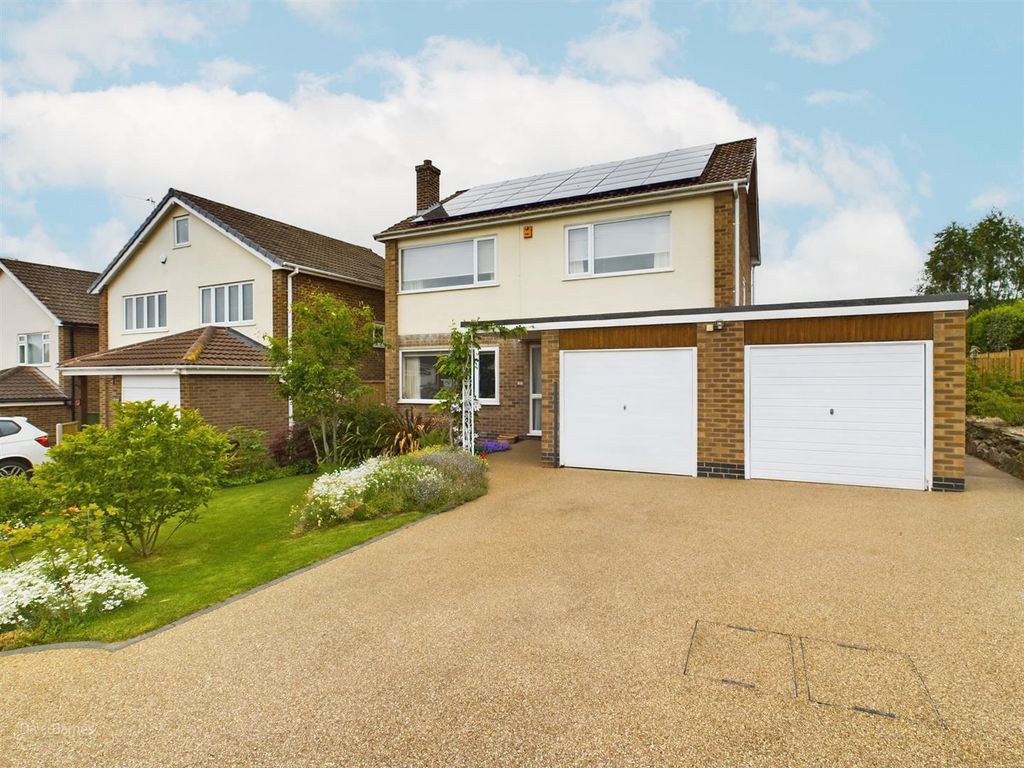 4 bed detached house for sale in Oak Tree Drive, Gedling, Nottingham