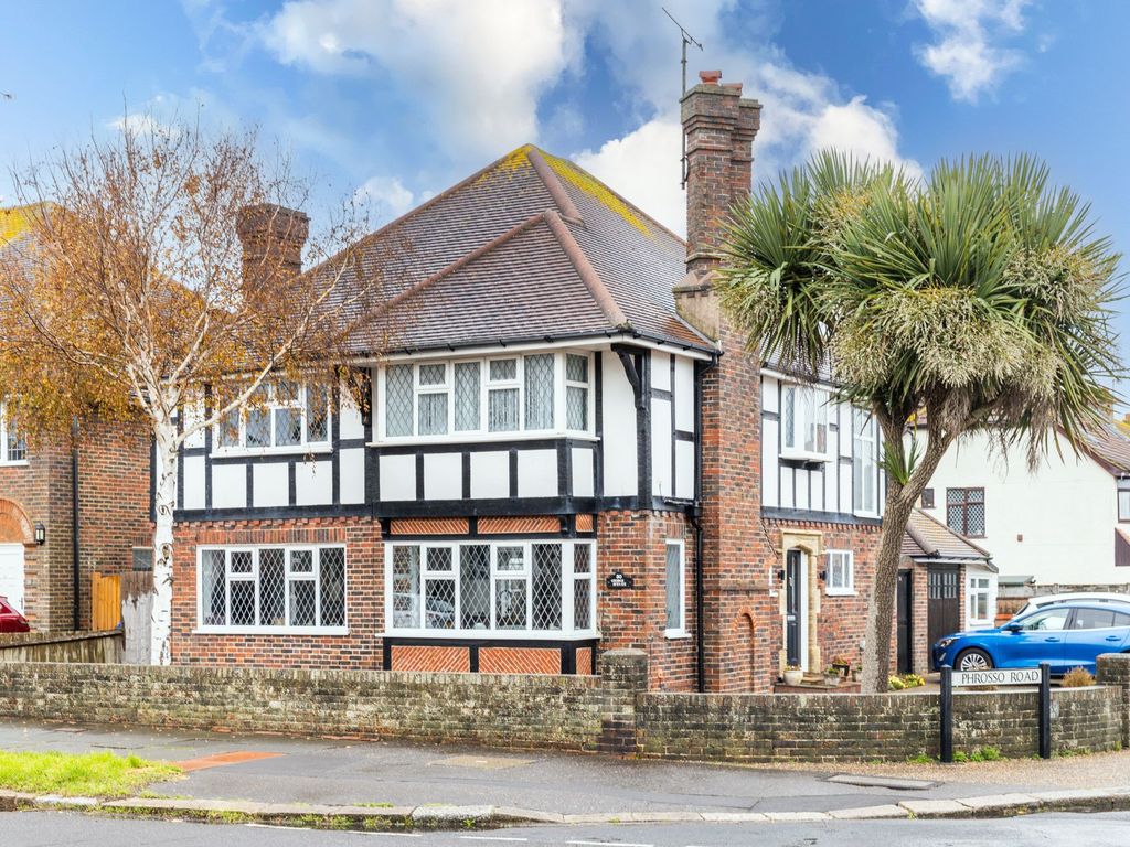 4 bed detached house for sale in V Avenue, GoringBySea