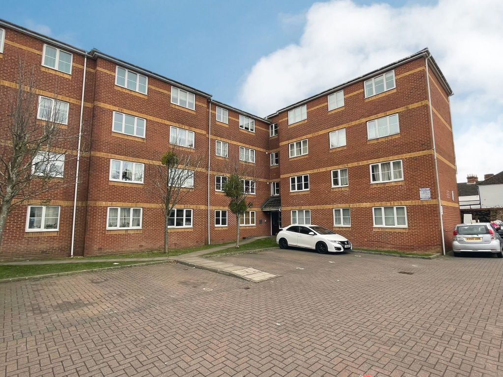 3 bed flat for sale in Halimote Road, Aldershot, Hampshire GU11 Zoopla