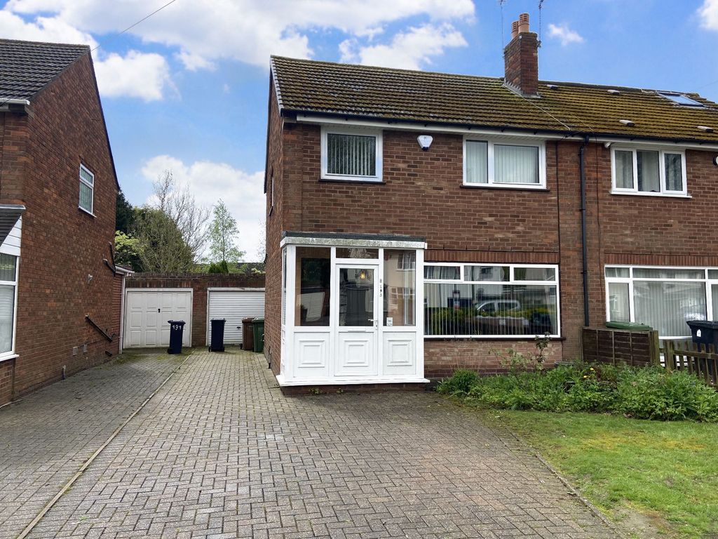 3 bed semidetached house for sale in High Street, Shirley, Solihull