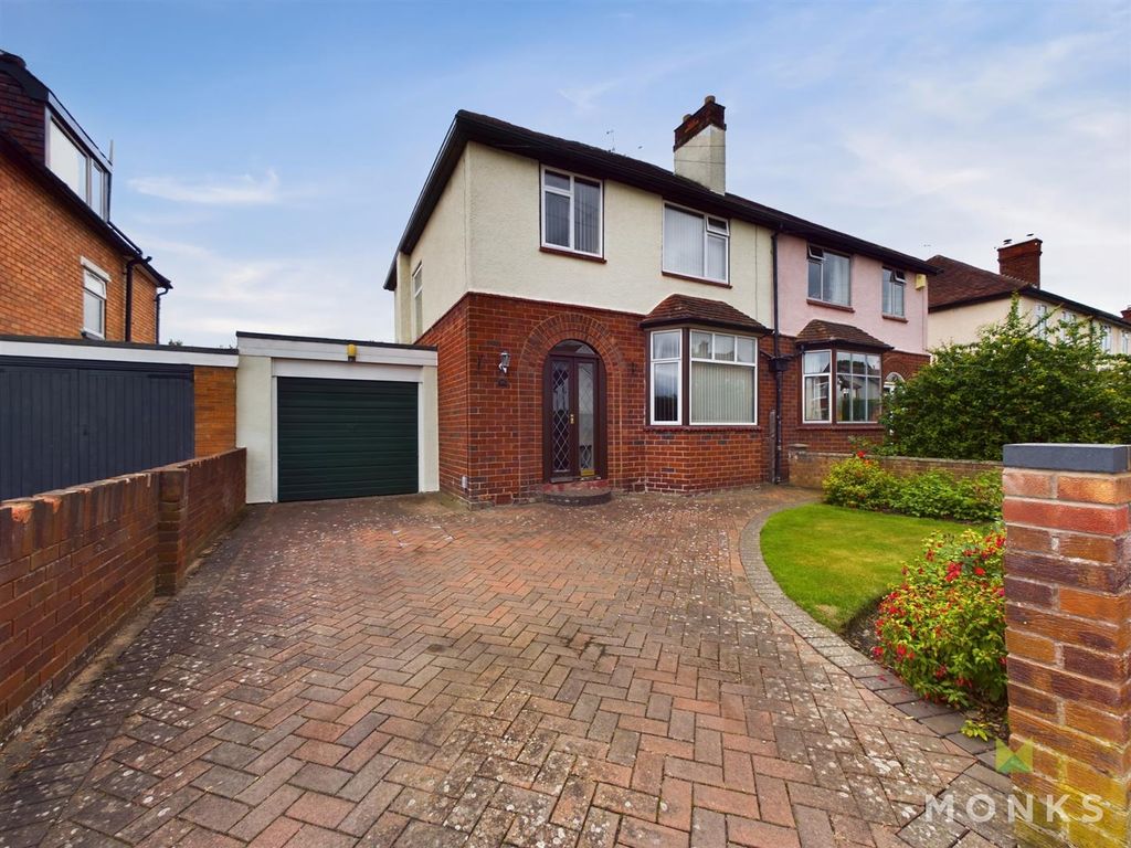 3 bed semidetached house for sale in Monkmoor Avenue, Shrewsbury SY2
