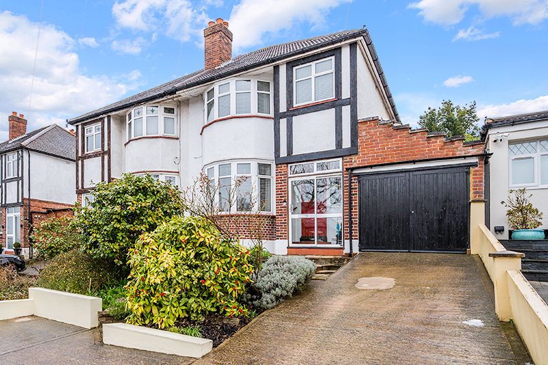 3 bed semidetached house for sale in Villiers Avenue, Surbiton KT5