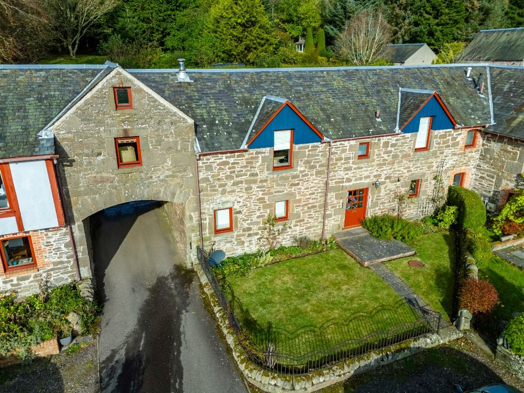 4 bed barn conversion for sale in Balbeuchly Steadings, Auchterhouse