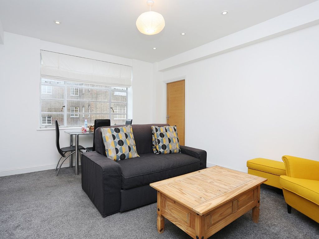 1 bed flat to rent in Hamlet Gardens, Ravenscourt Park, Hammersmith W6