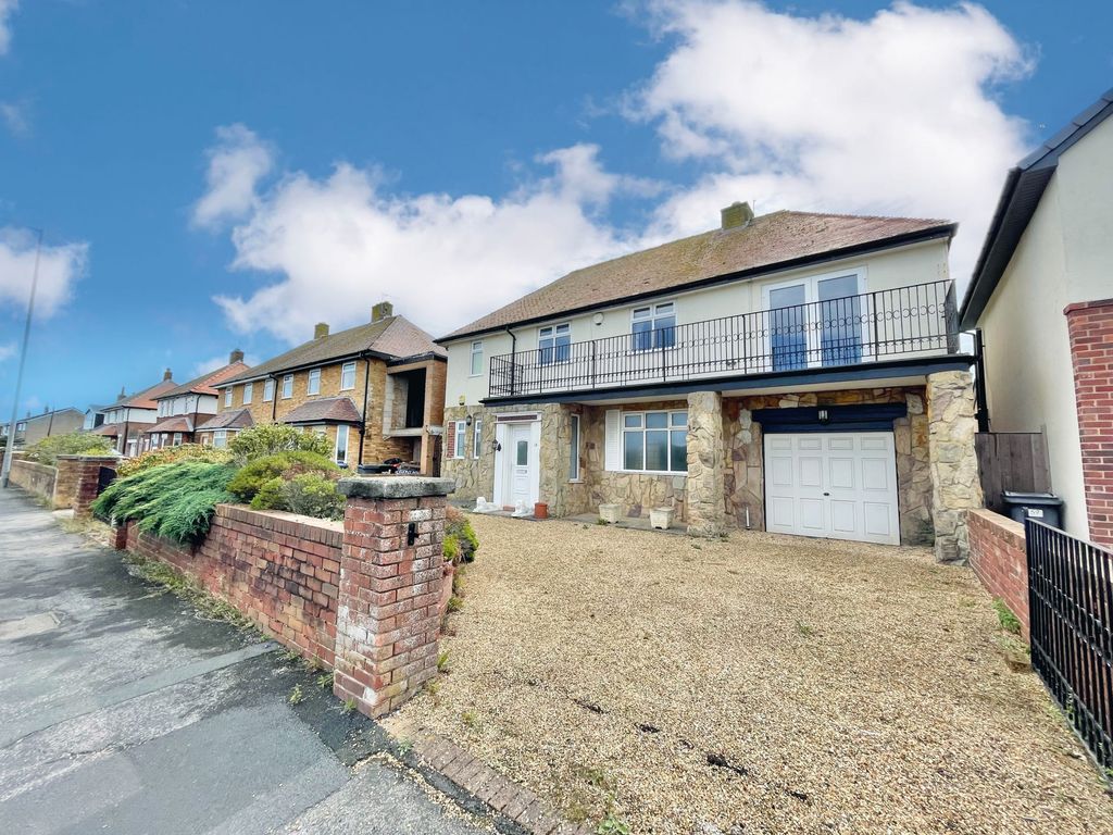 3 bed detached house for sale in Princes Way, Fleetwood FY7 Zoopla