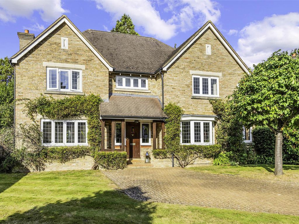 5 bed detached house for sale in Claremount Gardens, Epsom KT18, £