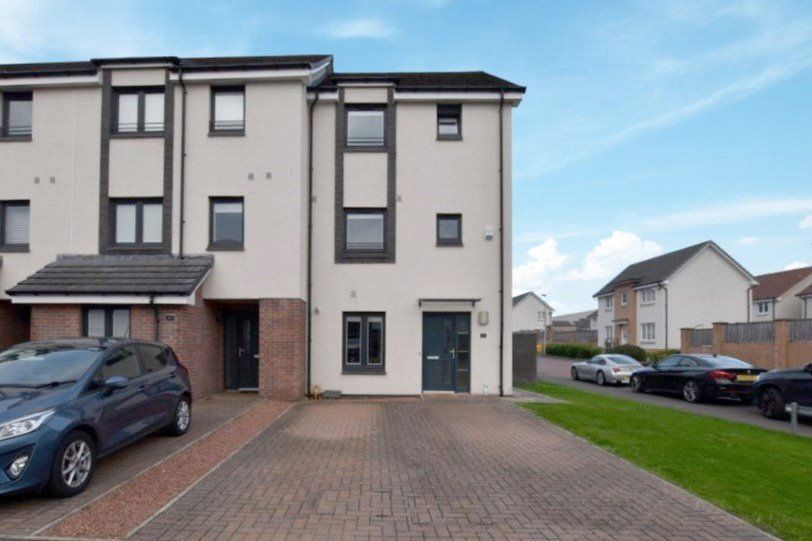 4 bed end terrace house for sale in Crofton Avenue, Renfrew