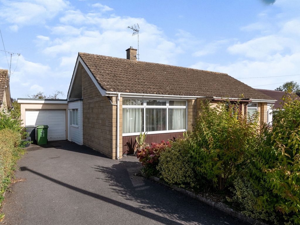 2 bed detached bungalow for sale in Mead Park, Atworth, Melksham SN12